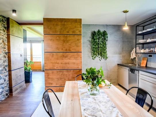 Atlas Chmur Apartament ビャウィ・ドゥナイェツ エクステリア 写真