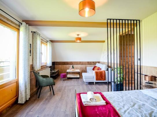Atlas Chmur Apartament ビャウィ・ドゥナイェツ エクステリア 写真