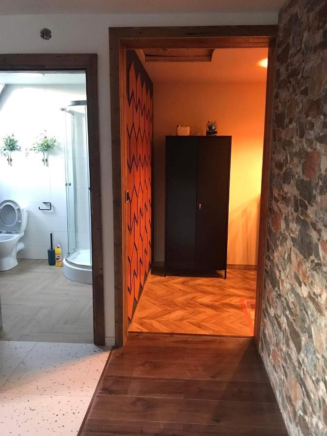 Atlas Chmur Apartament ビャウィ・ドゥナイェツ エクステリア 写真